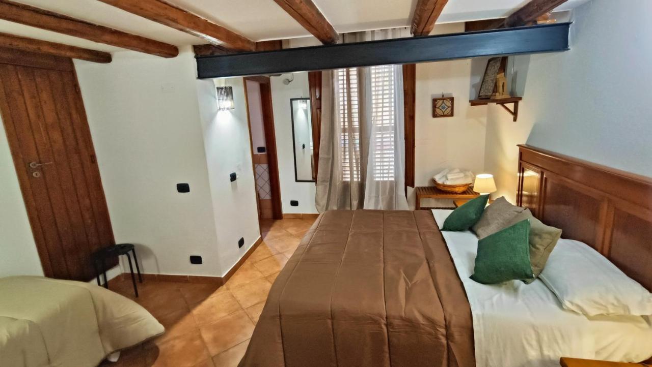 Afena Rent Bedrooms อากริเจนโต ภายนอก รูปภาพ