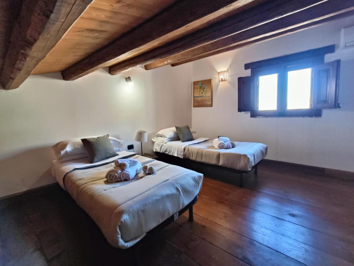 Afena Rent Bedrooms อากริเจนโต ภายนอก รูปภาพ