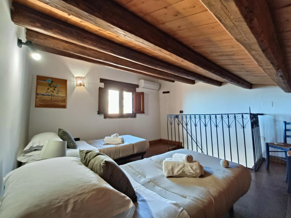 Afena Rent Bedrooms อากริเจนโต ภายนอก รูปภาพ