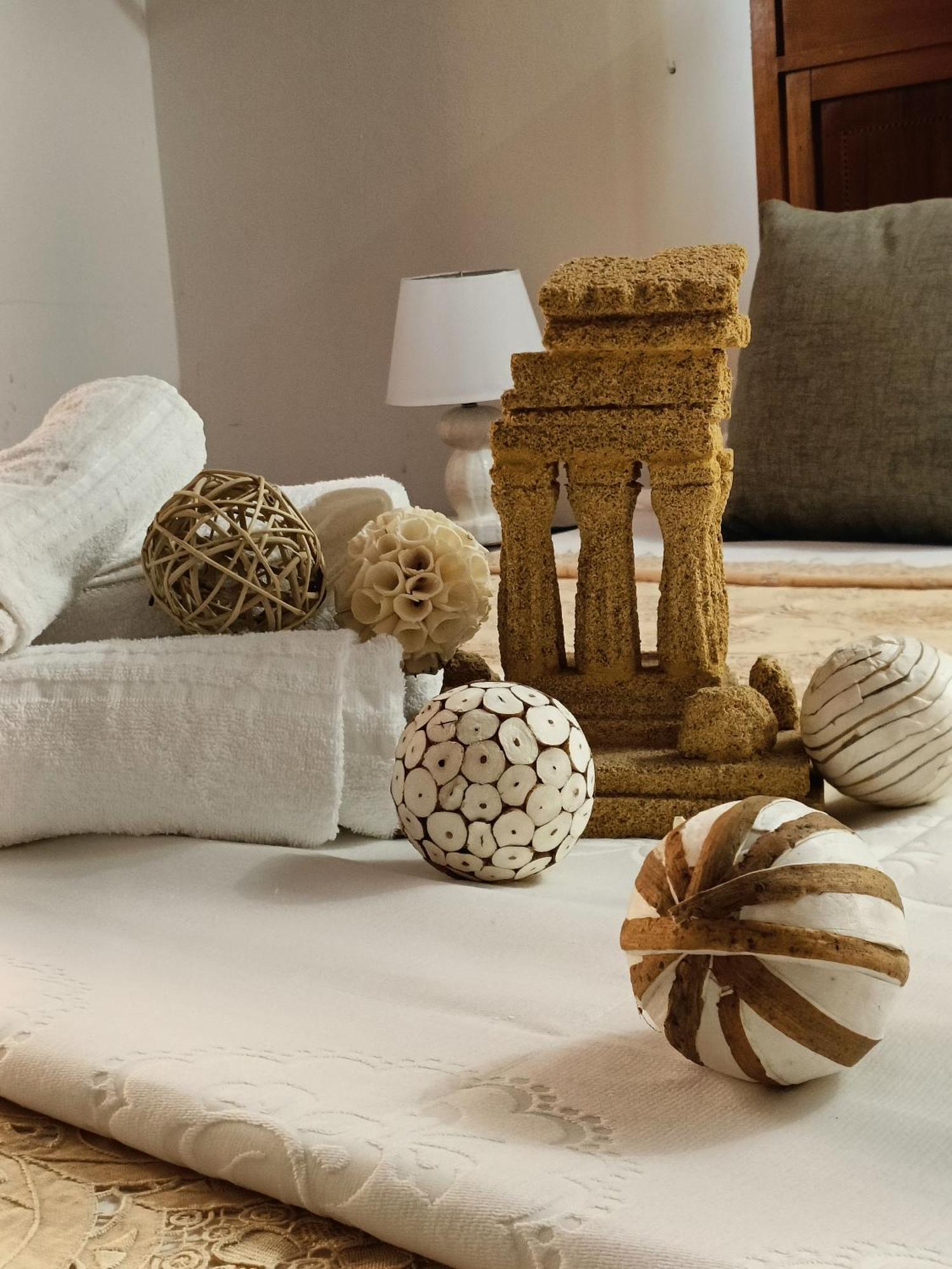 Afena Rent Bedrooms อากริเจนโต ภายนอก รูปภาพ