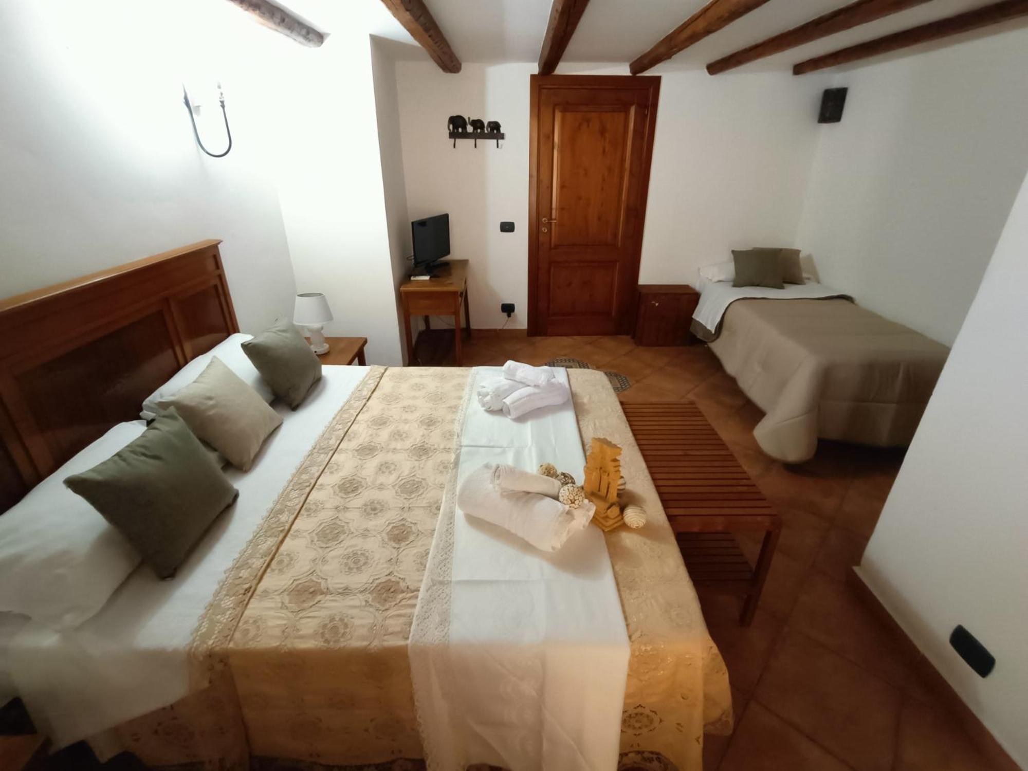 Afena Rent Bedrooms อากริเจนโต ภายนอก รูปภาพ
